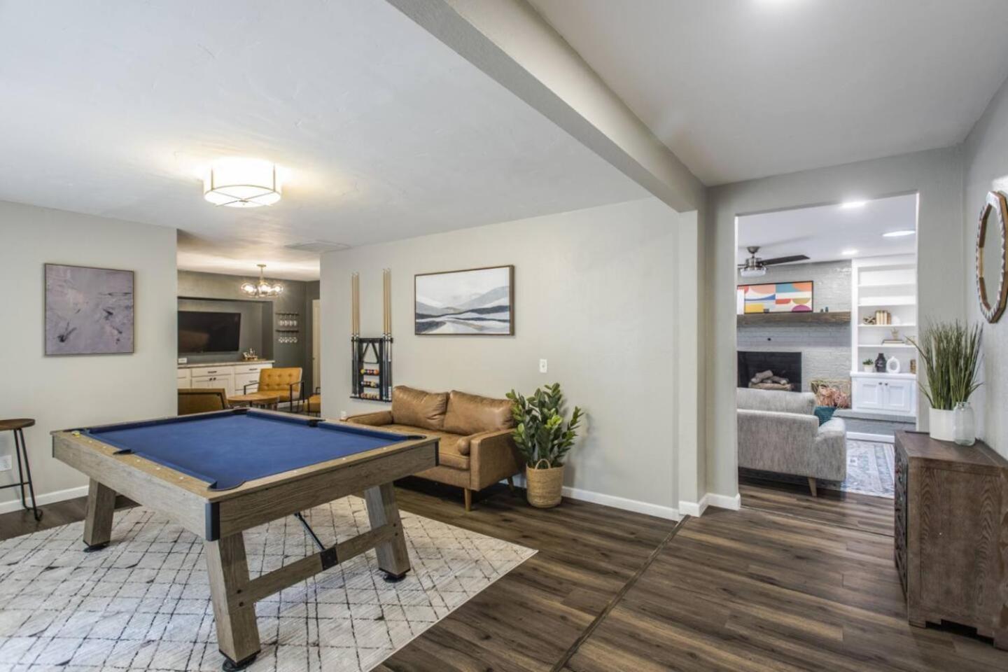 オクラホマシティ New Hummingbird Haven - Nw Okc, Billiards, Firepitヴィラ エクステリア 写真